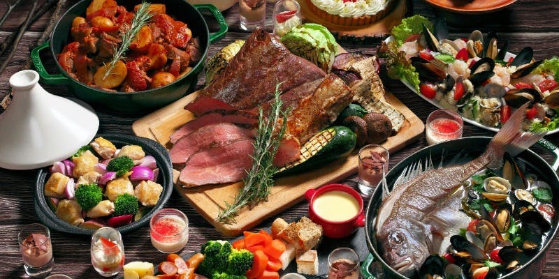 【1/7～2/28開催】－冬の温もりグローバルランチビュッフェ－＋ドリンクバー（いちご食べ放題 平日）