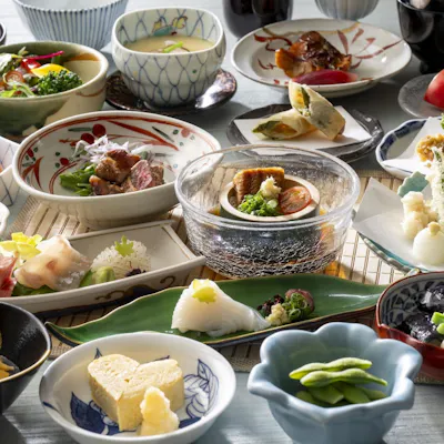 旬の味覚を少しずつ色々と楽しみたい方におすすめ! 和の味わいを心ゆくまで楽しめる、平日ランチ限定の”オーダーブッフェ”が期間限定で再登場。