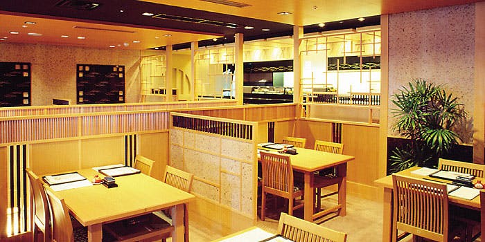 記念日におすすめのレストラン・京料理 広島たん熊北店の写真1