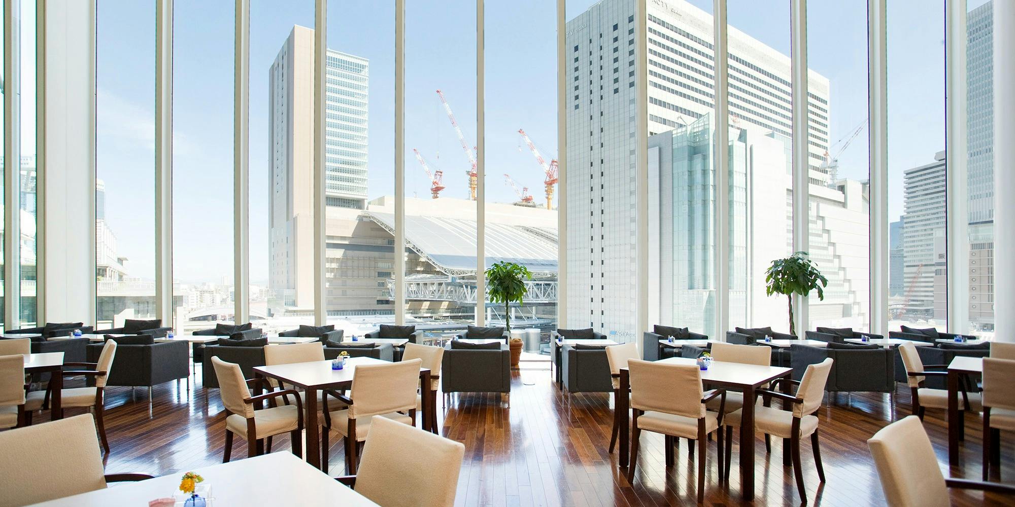 グランカフェの店内