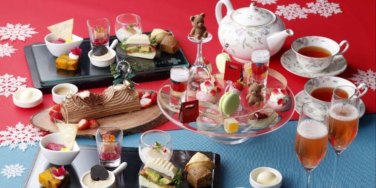 2023年大阪マリオット都ホテルのクリスマスアフタヌーンティー「Cadeaux des Petit Desserts～小さなお菓子の贈り物～」