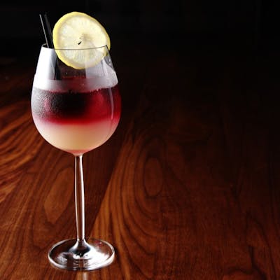 落ち着いた個室で過ごす、銀座駅から5分の安らぎの空間