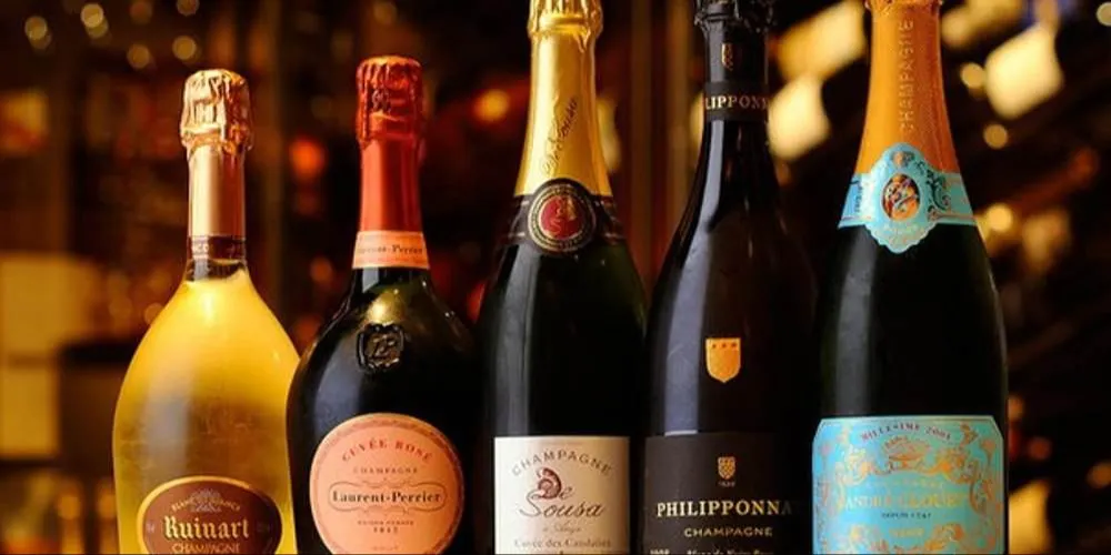 サロン ド シャンパーニュ ヴィオニス Salon De Champagne Vionys 銀座 フランス料理 一休 Comレストラン