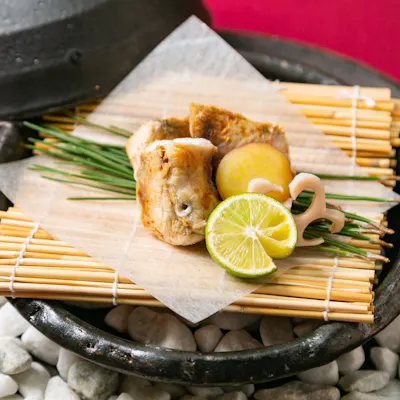 魚、肉、野菜すべてにおいて妥協しない、店主自ら目利きした厳選食材