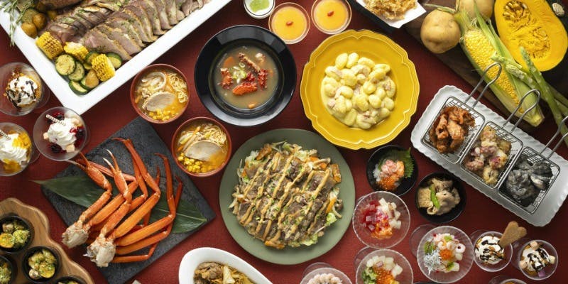 【平日ランチ/北海道フェア】蟹・海鮮・和牛・スイーツ50種以上ブッフェ＋ソフトドリンクバー（10/1～）