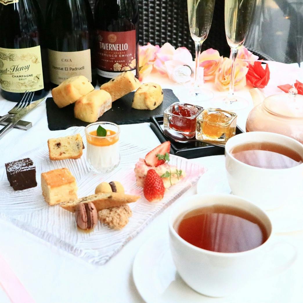 イル フューメ Afternoon Tea Set 苺のティラミスや日替わりマカロンなど全10品以上 カフェフリー ティー プラン メニュー 一休 Comレストラン イル フューメ Afternoon Tea Set 苺のティラミスや日替わりマカロンなど全10品以上 カフェフリー ティー プラン メニュー 一休 Comレストラン