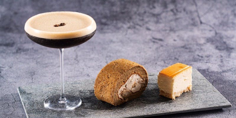 【スイーツカクテルプラン】選べるパティシエ特製スイーツにドリンク2杯付き