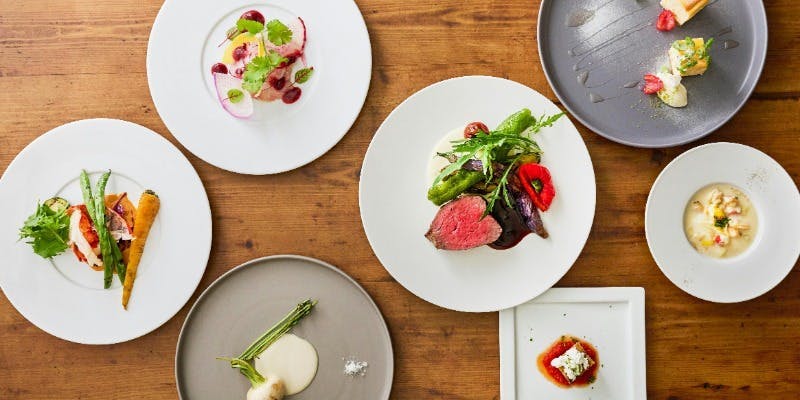 【ディナー】豊洲直送鮮魚や三浦野菜などを味わうシェフ厳選フルコース＋乾杯ドリンク1杯