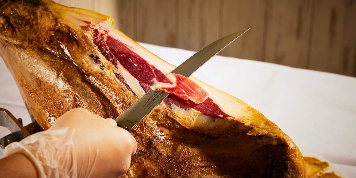 ジヴェ クラフトビール&スパニッシュ（givet Craft beer&Spanish【旧店名】ジヴェ ビアカフェ&ビストロ）