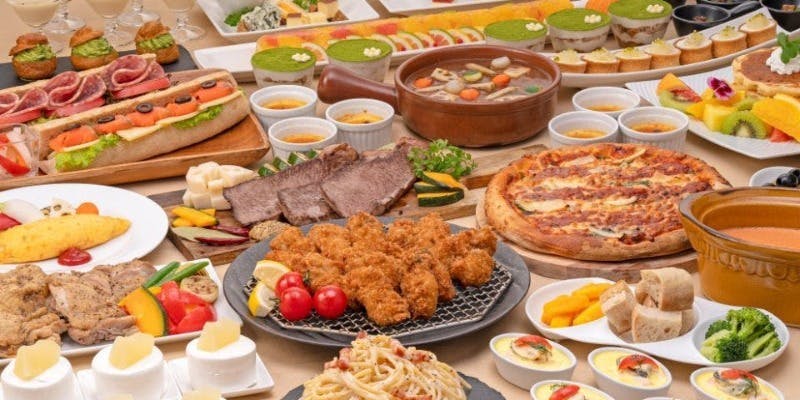 【平日/冬のあったかビュッフェ】牛肉の鉄板焼き、オムライスなど50種以上