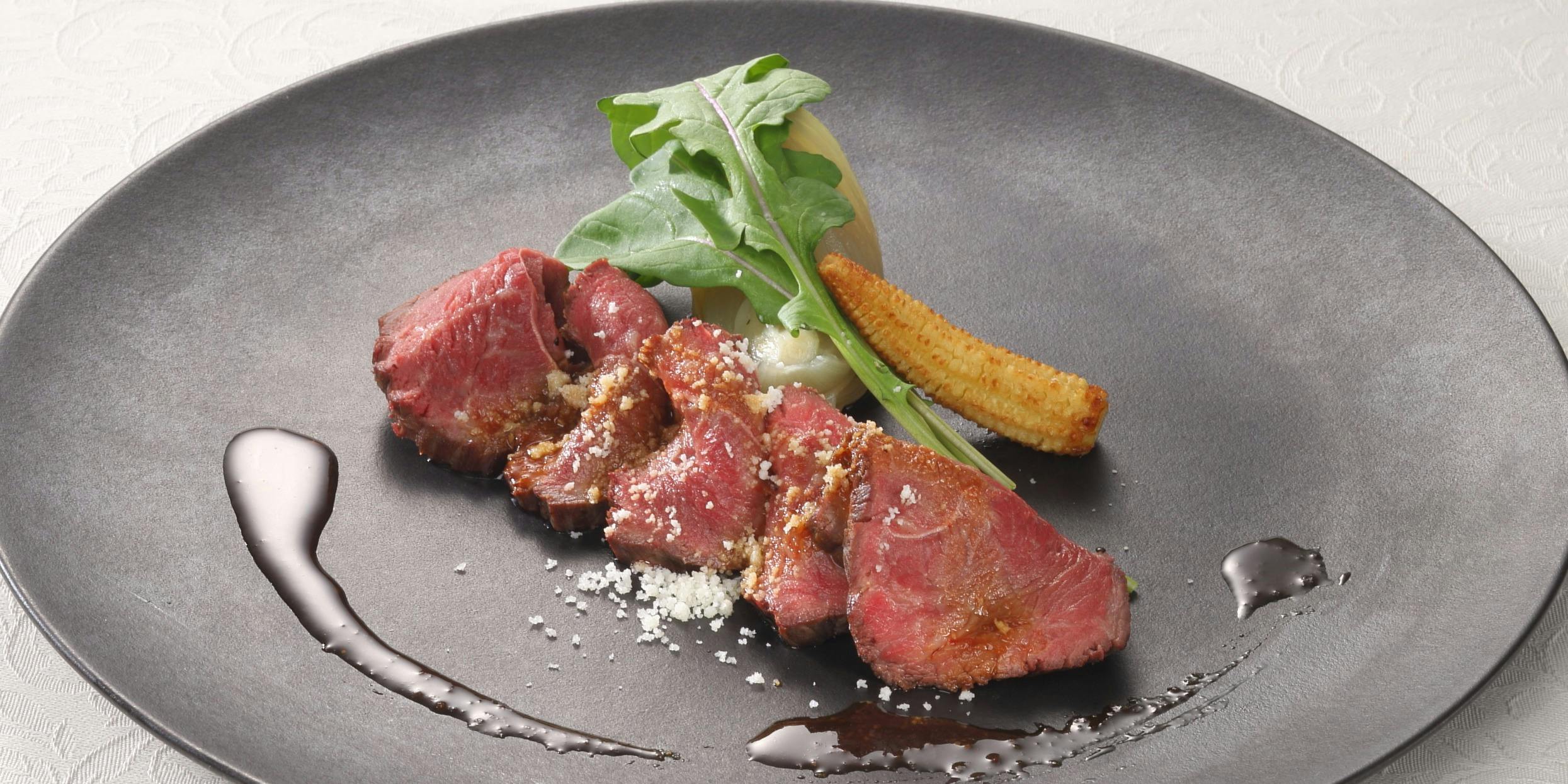 OCTAVAR（オクターヴァ）