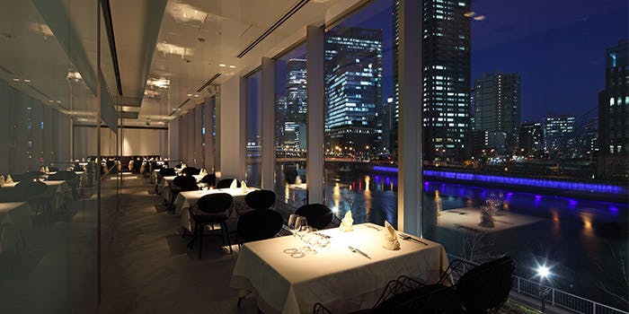 大阪の夜景が綺麗にディナーでイタリアンが楽しめるおすすめレストラントップ 一休 Comレストラン