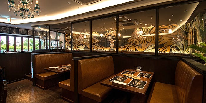 記念日におすすめのレストラン・ゴールデン タイガー 六本木店（GOLDEN TIGER）の写真1