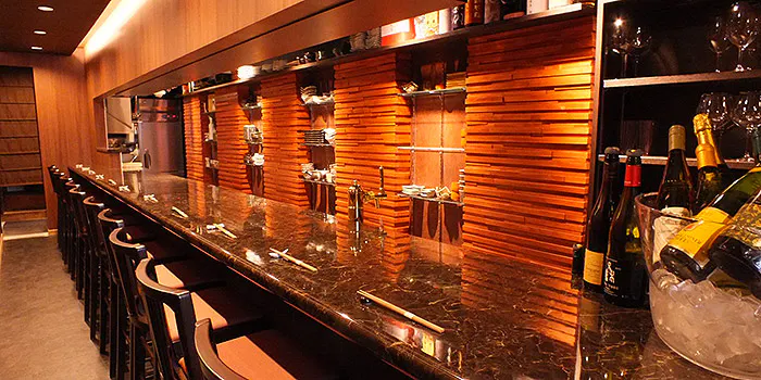 大阪高島屋周辺のワインバーが楽しめるおすすめレストラントップ1 一休 Comレストラン