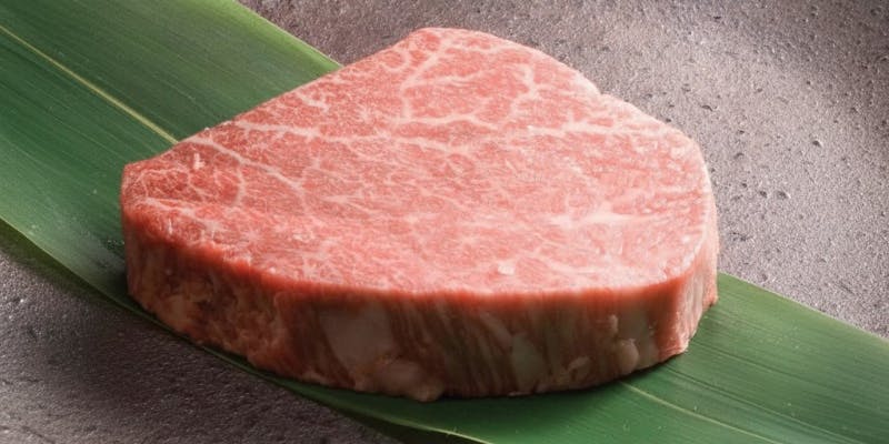 【佐賀牛チャンピオン牛 ＜兜＞コース】幻の「シャトーブリアン」を贅沢に味わうスペシャルコース！全12品