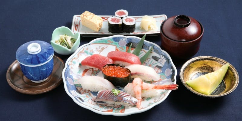 【一休限定・贅沢海鮮コース】刺身盛り合わせ、本日のおまかせにぎり寿司など＋選べる1ドリンク