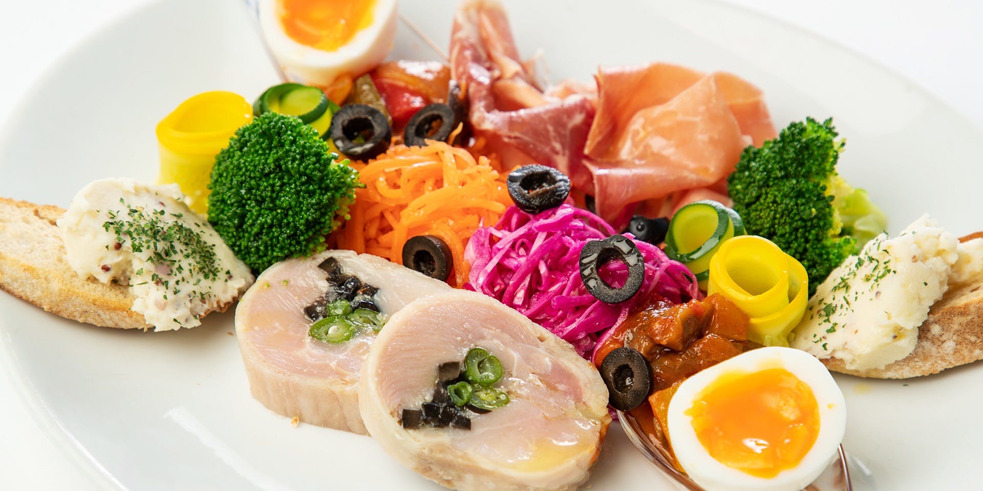 24/7 restaurant（トゥエンティーフォーセブンレストラン）