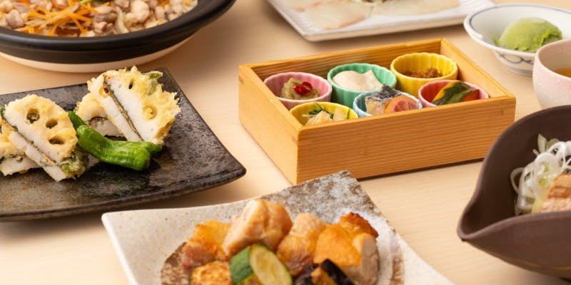 【12月土日祝日限定】おばんざい富嶽白鶏の柚子胡椒焼きなど　7品＋3時間飲み放題