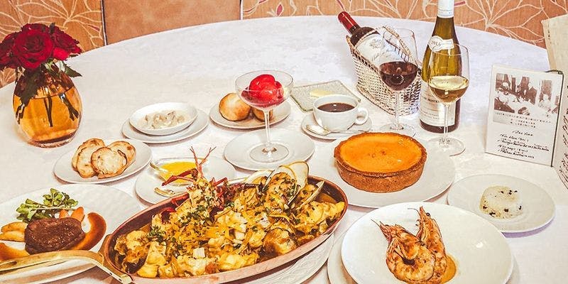 【プレミアムディナーをランチでも】神戸牛を使用したシェフおまかせのフルコース＋乾杯スパークリング