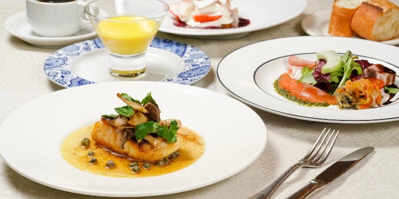 【カジュアルバースデーランチ】オードブル、スープ、お肉orお魚の選べるメインなど全4品＋3ドリンク