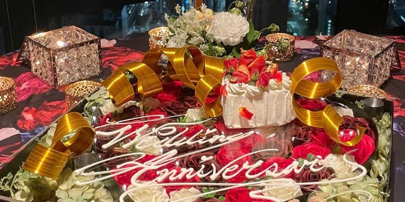  【豪華プロポーズ】旬の高級食材盛り沢山のフルコース＋シャンパン・ケーキ・バラ花束・装飾（窓側席）