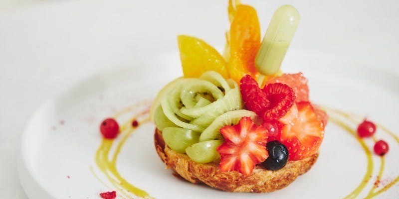 選べるデザートクロワッサンサンド＋カフェ1杯（季節のフルーツMIX）