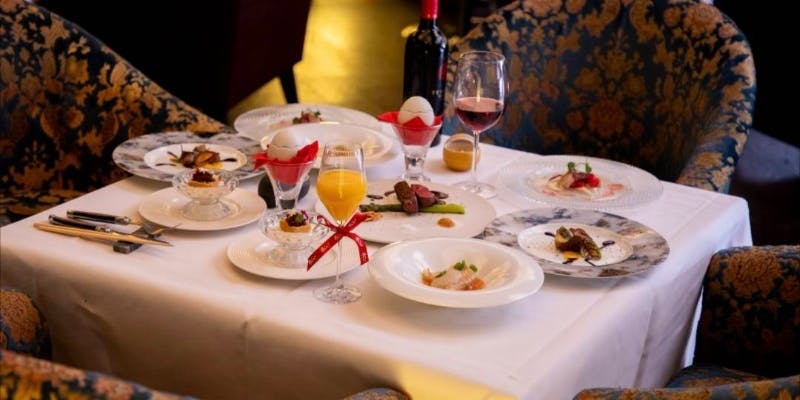 【Xmas2025】聖夜に煌めくシェフの腕によりをかけた特別コース