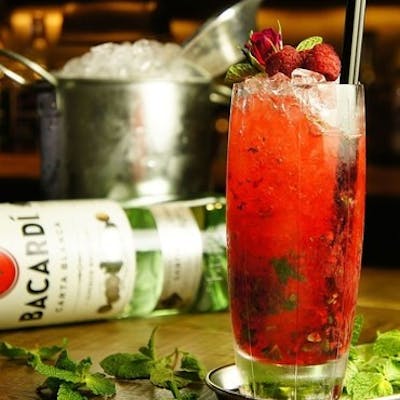 五感で愉しむ季節のフルーツカクテル