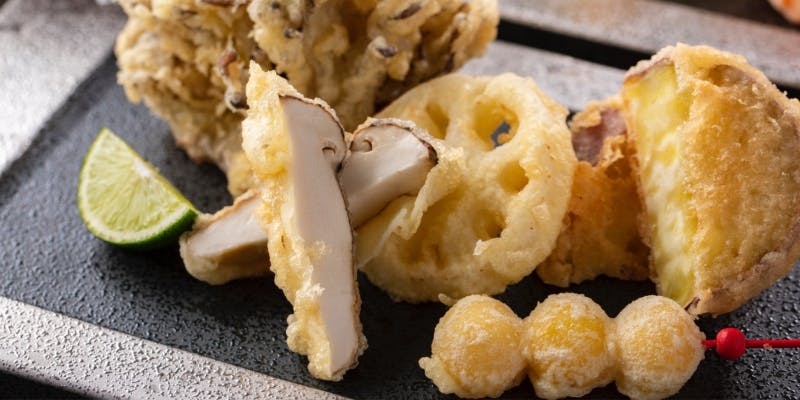 【天ぷら】平日限定・吉野コース　季節の天麩羅8種と選べるお食事＋シャンパンなど選べる1ドリンク