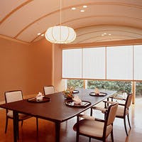 様々なシーンでご利用いただける大小4つの個室