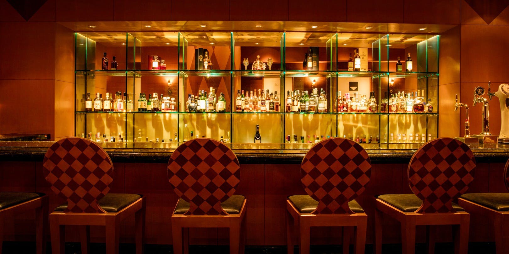 メインバー「キャプテンズバー」／ヒルトン東京お台場 - 画像2