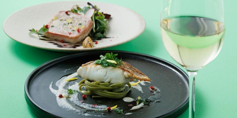 R restaurant & bar�^�U�E�Q�[�g�z�e������byHULIC 13�K