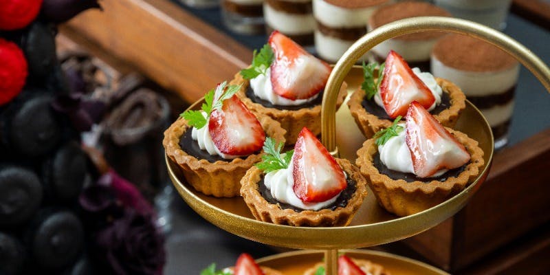 XEX ATAGO GREEN HILLS 【冬ブッフェ】苺×チョコレートのデザートと旬