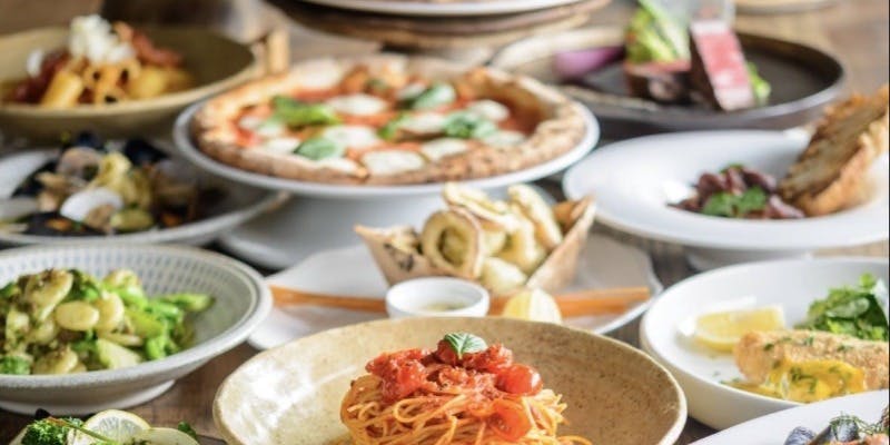 【ランチブッフェ】前菜・ピッツァ・パスタ・メイン・デザート等（土日祝限定・12/20～）