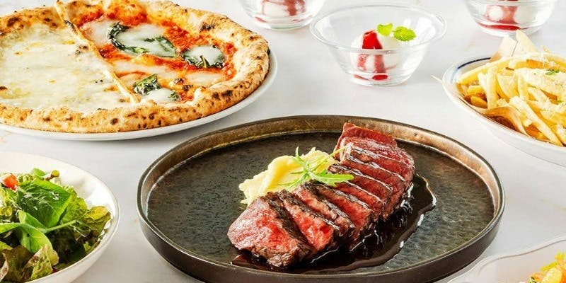 【デラックス】黒毛和牛グリル、人気ピッツァ2種、パスタなど＋120分飲み放題（期間限定10％OFF）