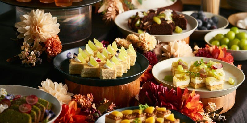 【ランチブッフェ】シャインマスカットやスイーツ食べ放題＋選べるメイン