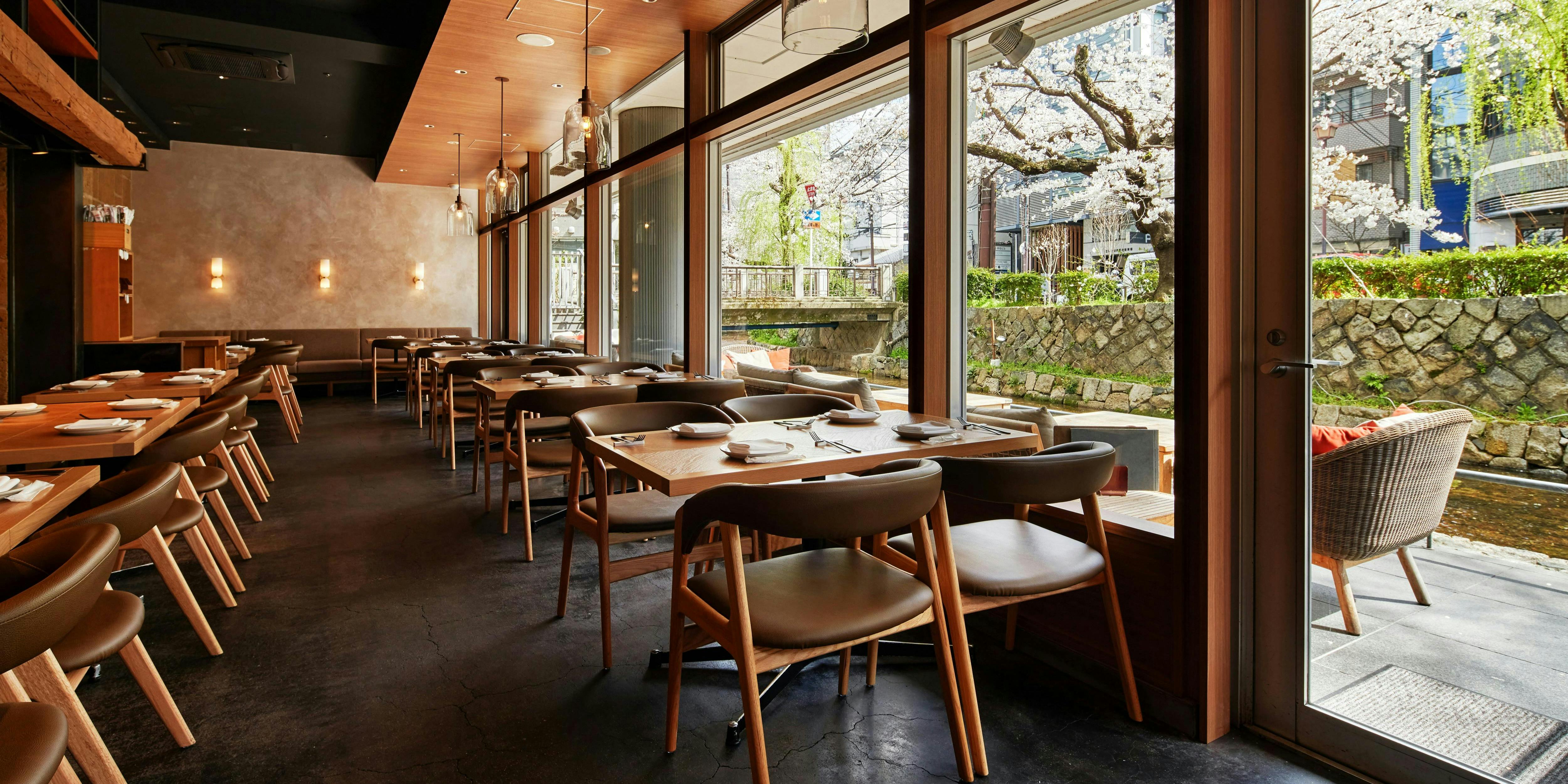 【62】kazuya専用 バレリ イタリア　Tatone 　会社待合室 お店のこだわり - PIZZA SALVATORE CUOMO & GRILL 京都 (ピッツァ