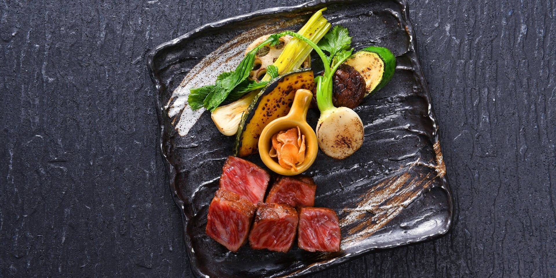 鉄板焼 潮路／ホテルプラザ神戸 【浜風～Hamakaze～】前菜、黒毛和牛サーロイン、デザートなど全7品＋乾杯スパークリング ディナー プラン ...