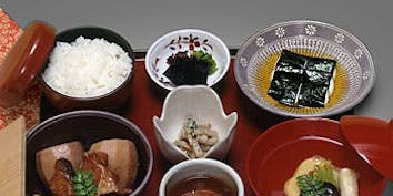 【花御膳】とろろ海苔巻き、祇園豆腐など全6品 - いもぼう 平野家本家