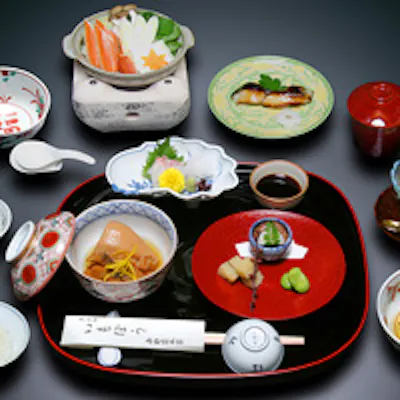 京都の海老芋と北海道・稚内の棒鱈 南と北の食材が出会い体に優しい京名物に昇華