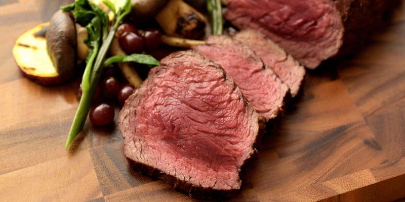 アンガスビーフステーキランチセット＋1ドリンク付き