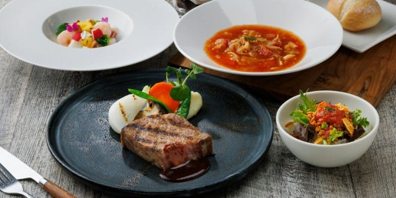 【GRILLED LUNCH】メインディッシュがアンガスビーフ200gのコース＋スパークリング含む90分飲み放題