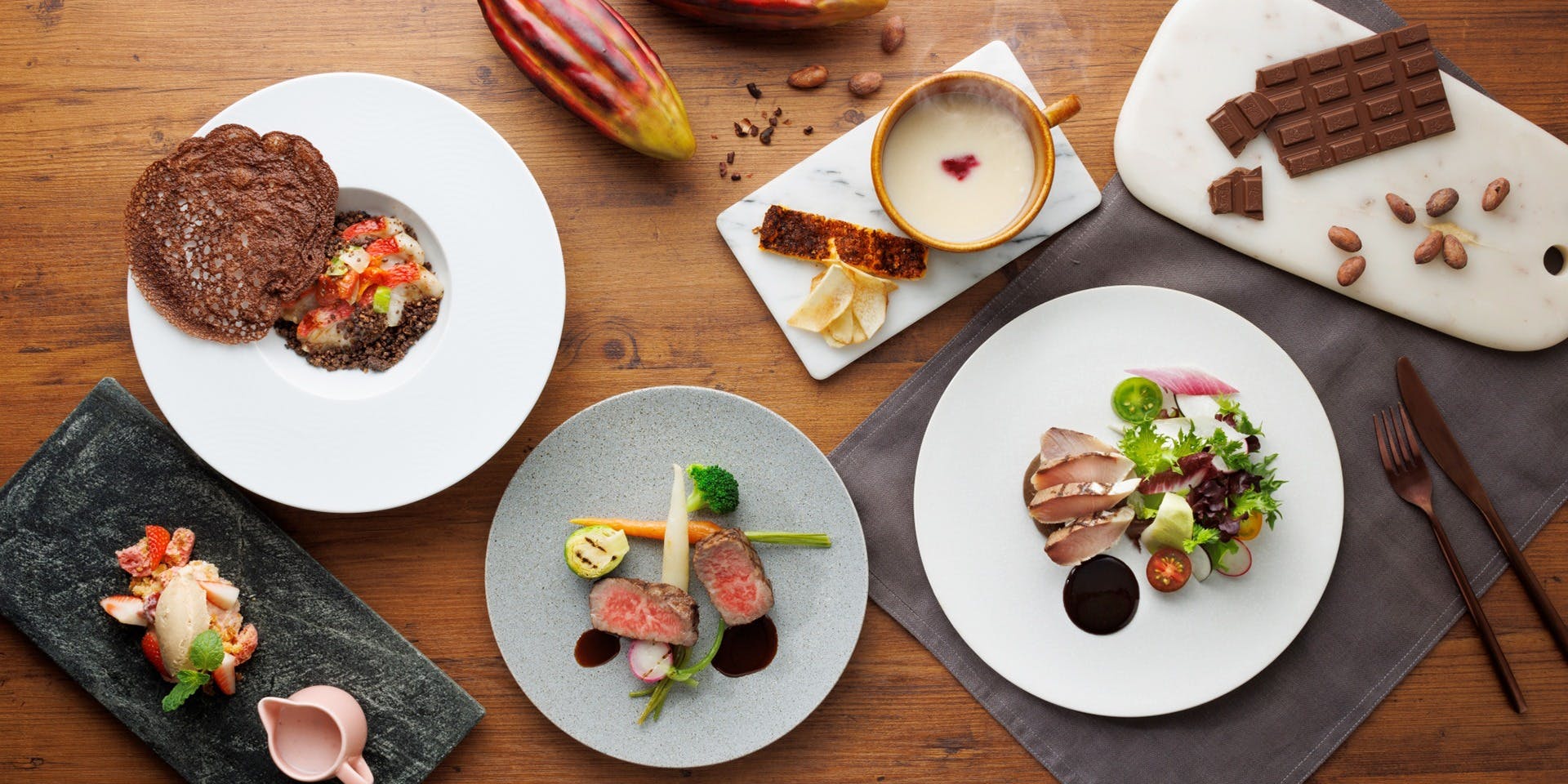 Dining＆Bar LAVAROCK（ダイニングアンドバーラヴァロック）