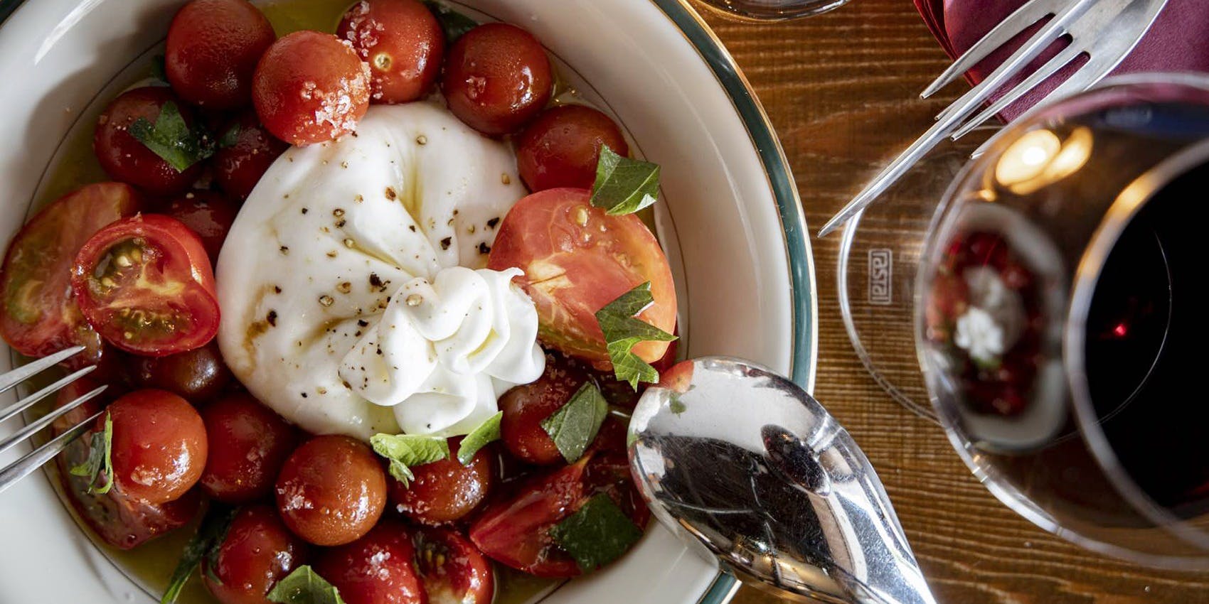 Xató burrata & steak（シャト ブッラータ　アンド　ステーク）