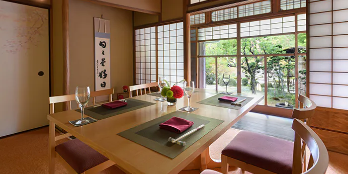 ランチ 桜鶴苑 オウカクエン 蹴上 京懐石 一休 Comレストラン