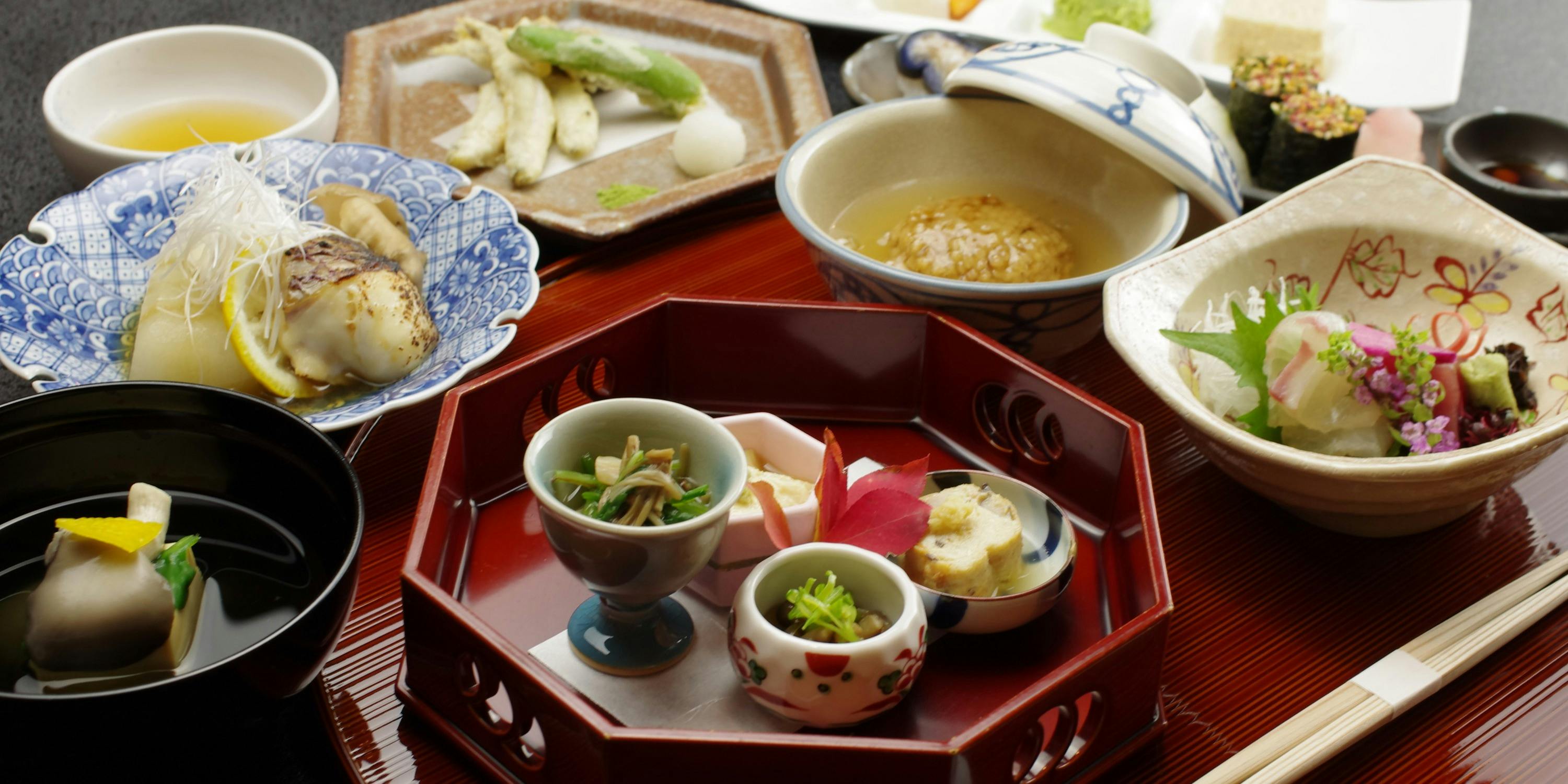 平和屋本店●超希少　品川恭子　訪問着　銀煤竹色地　草花文　金彩　逸品4s150. 楽天市場】平和屋本店○超希少 品川恭子 訪問着 銀煤竹色地 草花文