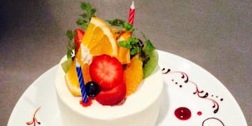 【記念日コース】乾杯スパークリング＆メッセージ付きホールケーキなど 全5品 - Bistrot UESHIMA