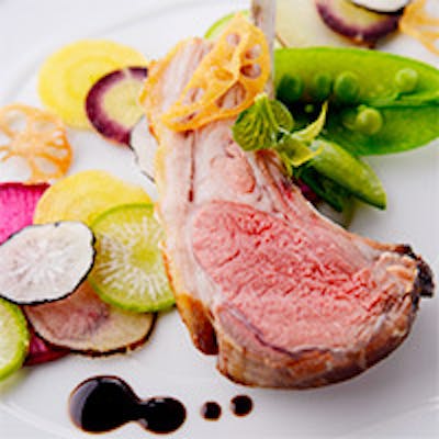 シェフズテーブルで頂くモダンでクリエイティブなイタリアン