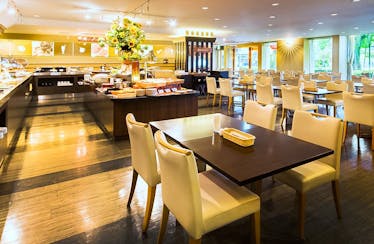 カフェ&バイキング シャガール/千里阪急ホテル