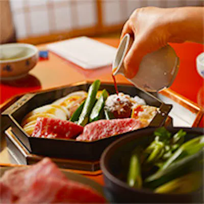 厳しく目利きして選んだ全国の黒毛和牛を使用。ふくよかで奥深い味わいを多彩な料理で